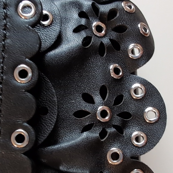 Michael Kors Black Shoulder Bag with Silver Chain - Picture 8 of 11